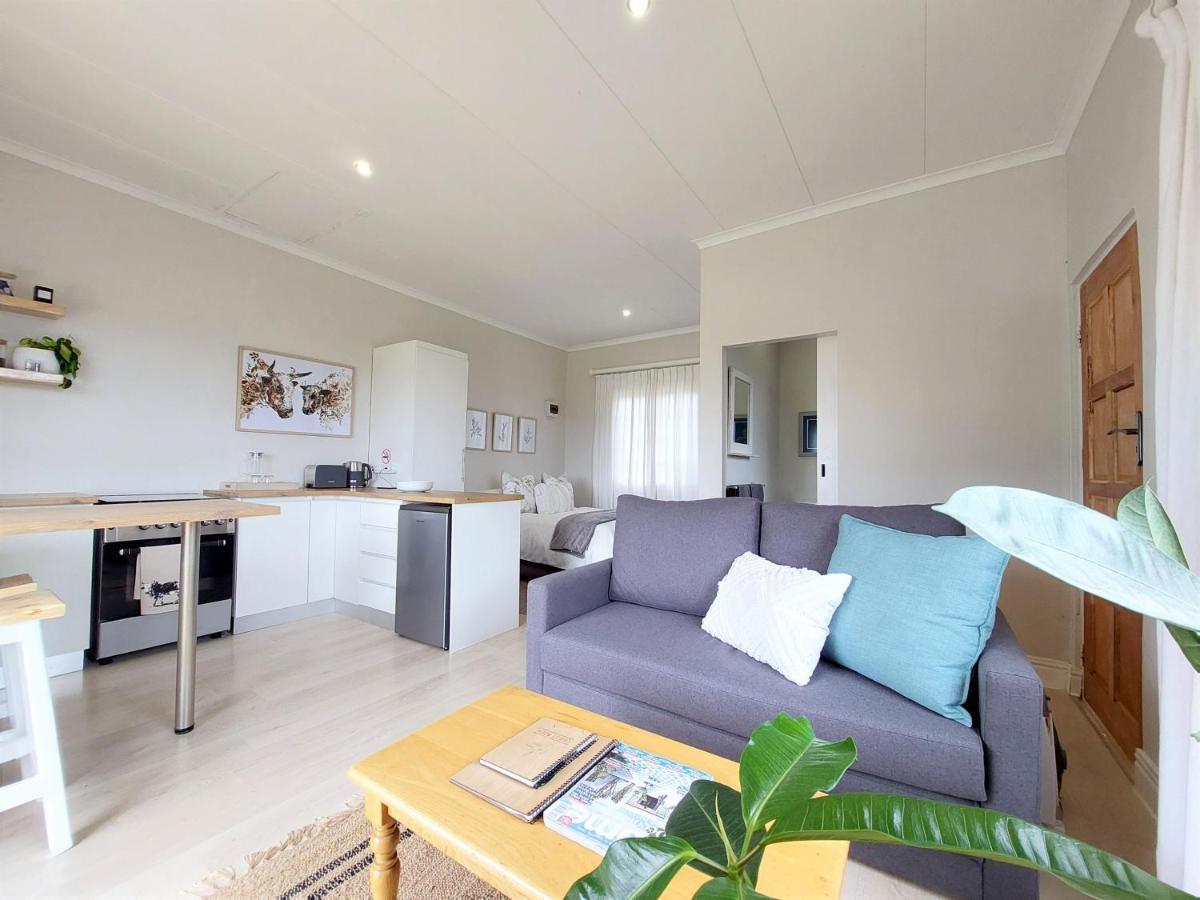 Upmarket Off Grid Cottage On Organic Farm In Secure Estate Howick Esterno foto