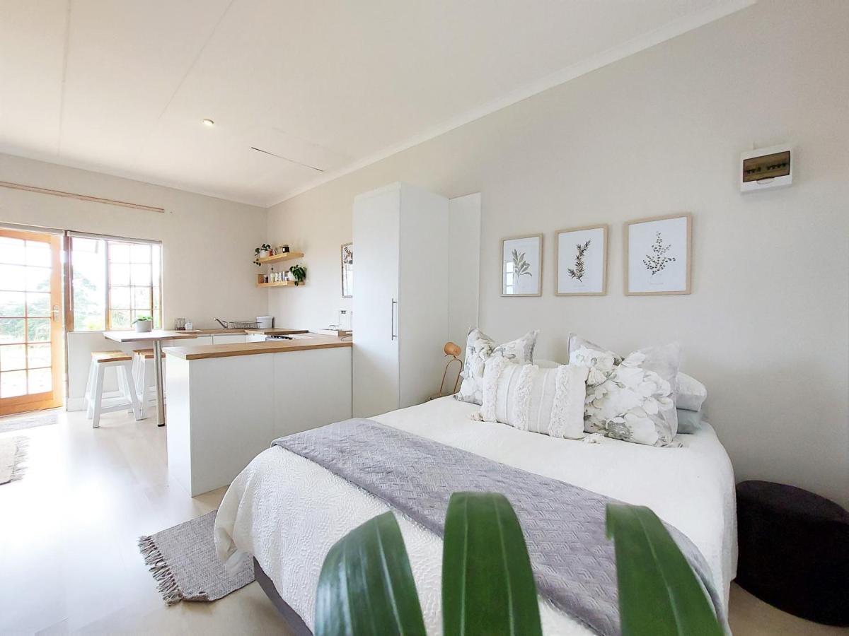 Upmarket Off Grid Cottage On Organic Farm In Secure Estate Howick Esterno foto